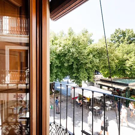 Moderno En Centro Apartman *